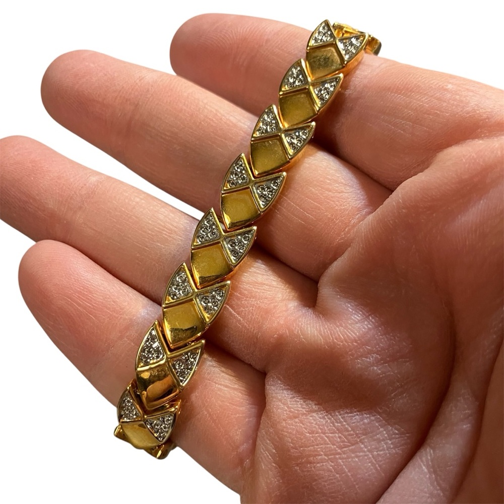 Vintage Bow Tie Link Gold Tone Bracelet 7.25”